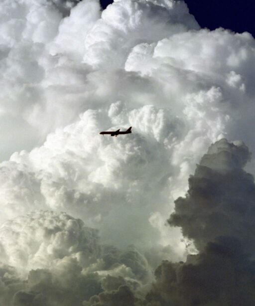 DD_Airplane_Ai_Monsoon_Clouds
